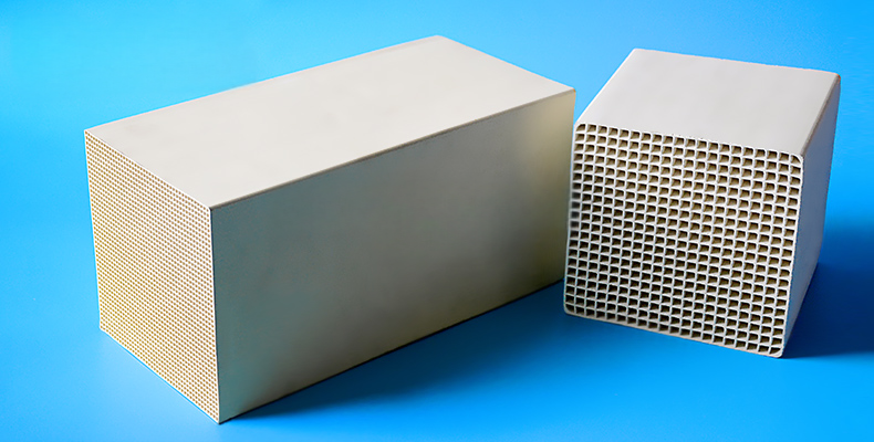 Honeycomb ceramic heat accumulator TDS
